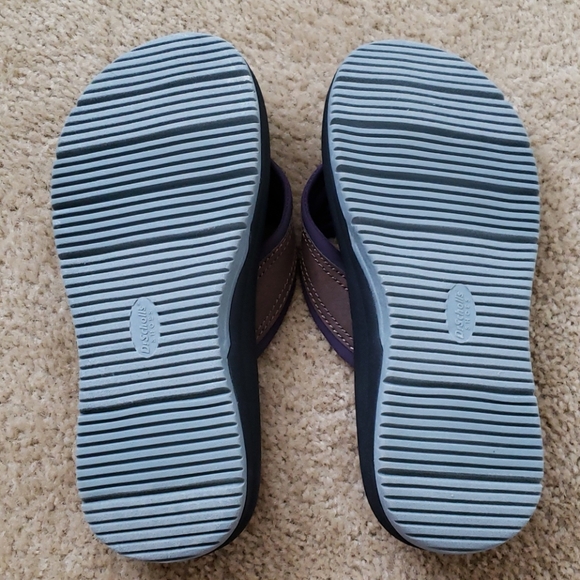 NIB Dr. Scholl's Reflect Thong Sandal - Picture 7 of 8